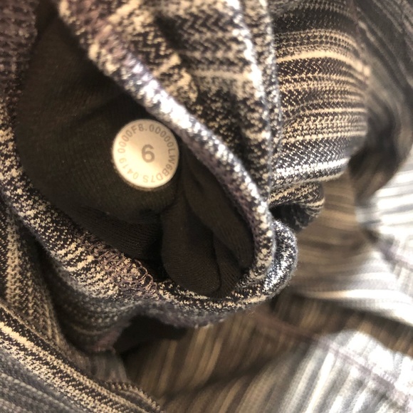 Lululemon Align Crop 21" *Cross Waist
Mini Space Dye Herringbone Heathered - Picture 15 of 16